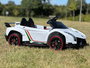 lambo in white, side view